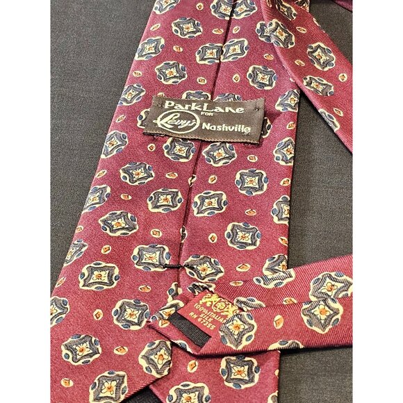 Vintage Parklane Mens Burgundy Silk Tie With Blue & Gold Geometric Pattern - Picture 2 of 10